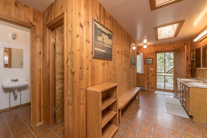 Ennis - T-lazy-b Ranch