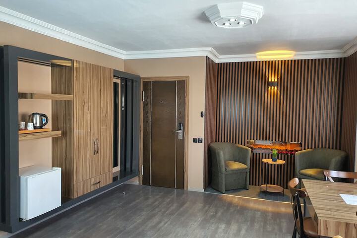 Room 28 of 154