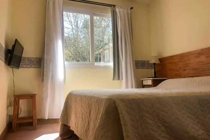 Room 4 of 17
