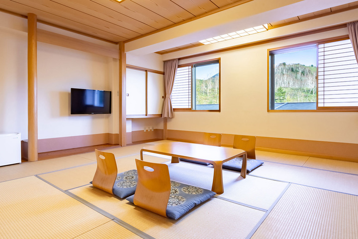 ・[Example of 13 tatami Japanese-style room] Ideal for group stays
