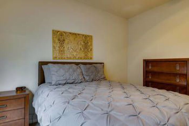 Room 9 of 22