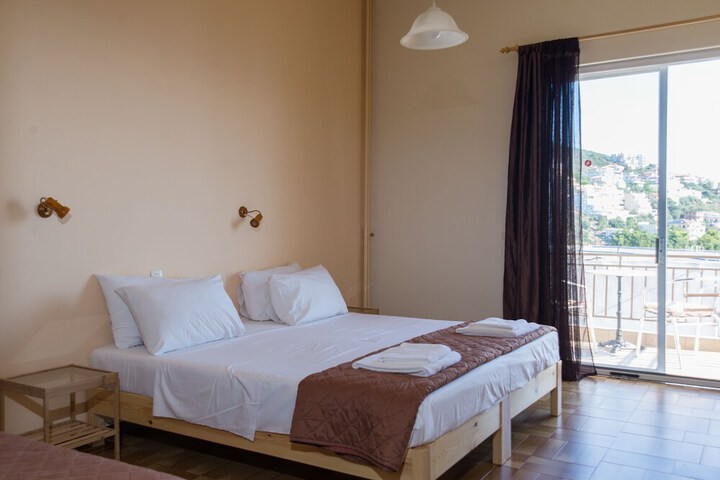 Room 6 of 41