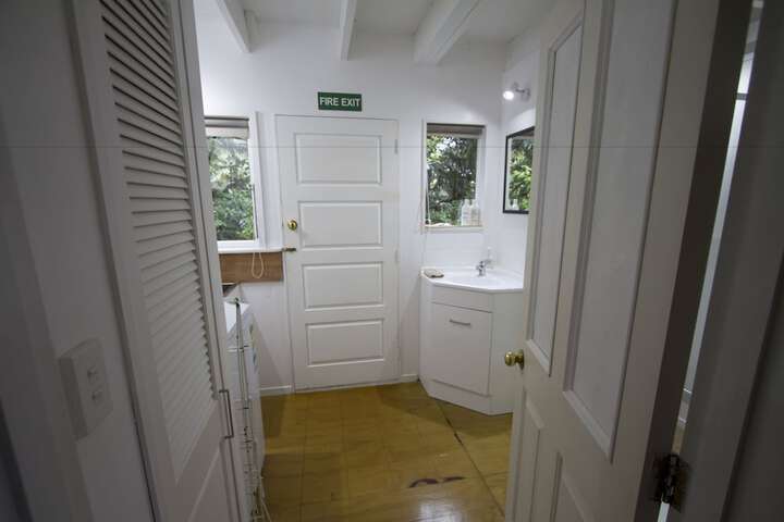 Room 13 of 27