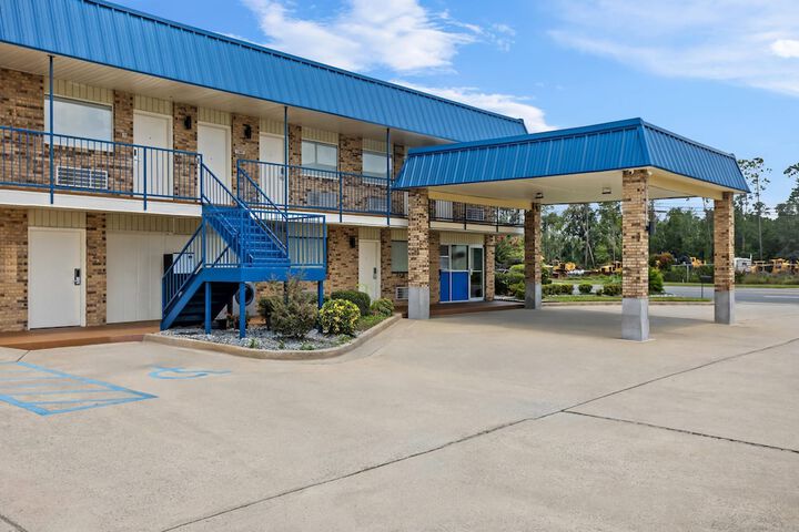 Hotel 59 of 64