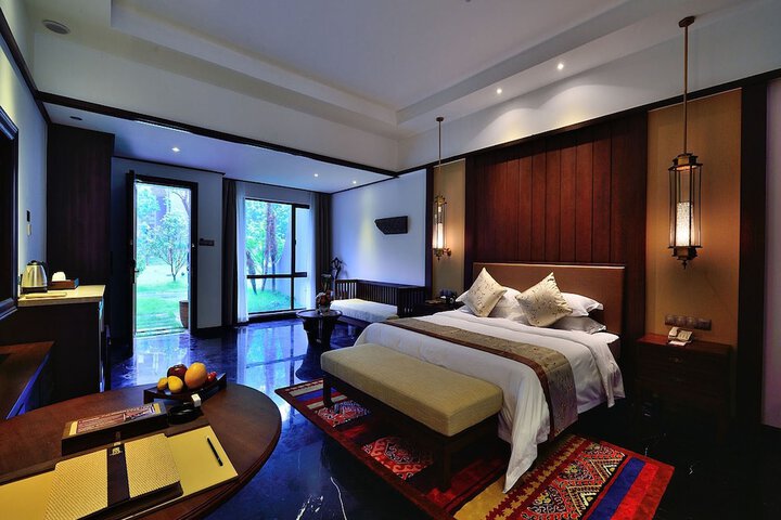 Room 15 of 74