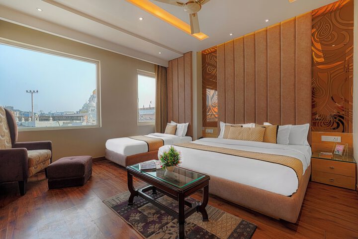 Room 20 of 77