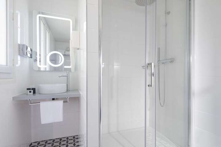Room 10 of 22