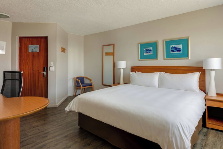 Room 8 of 36