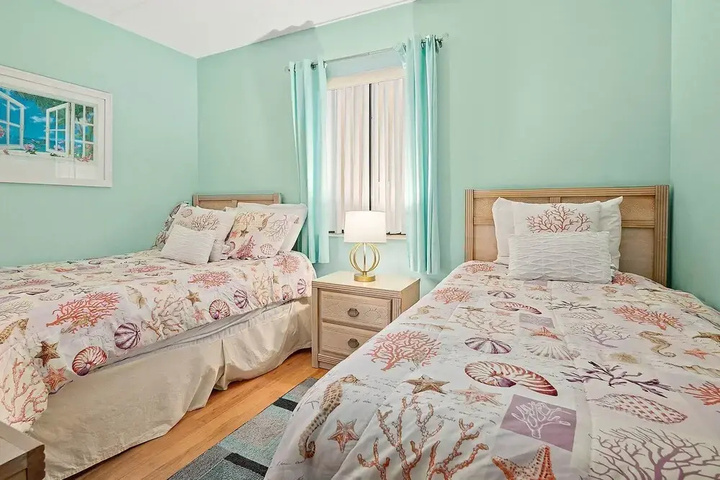 Room 2 of 17