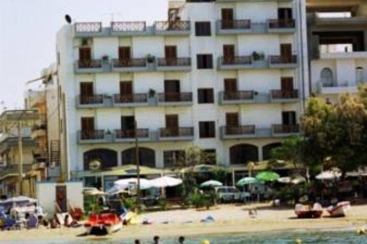 HOTEL ELENA BEACH