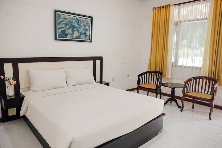 Room 9 of 25