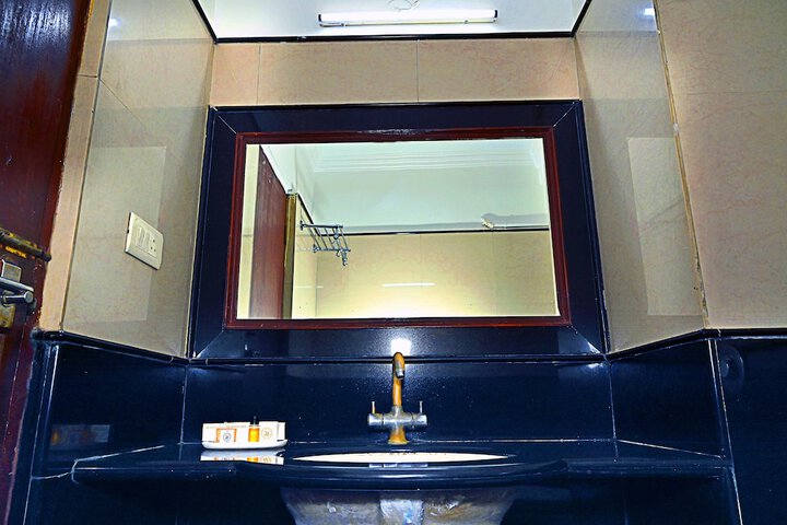 Room 29 of 40