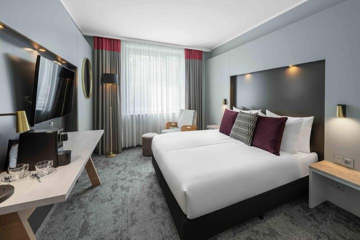 Room 36 of 121