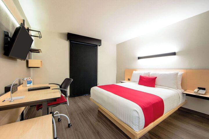 Room 21 of 50