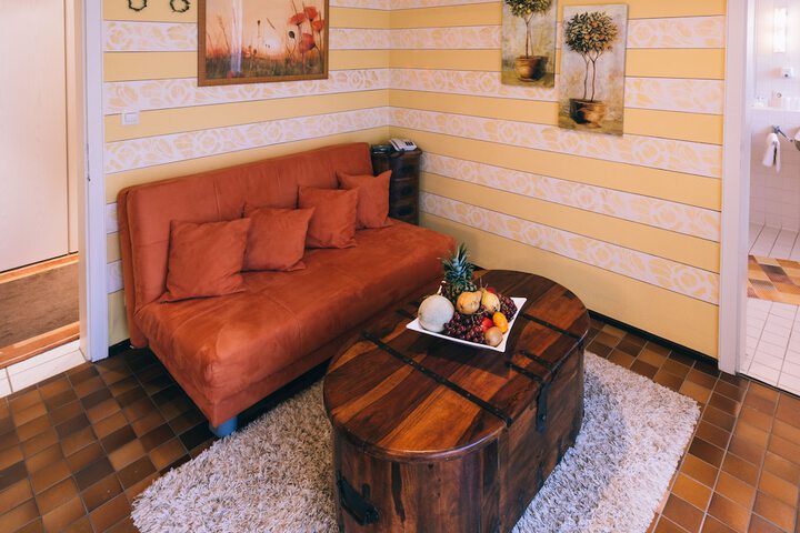 Room 15 of 31