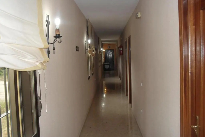 Room 8 of 9