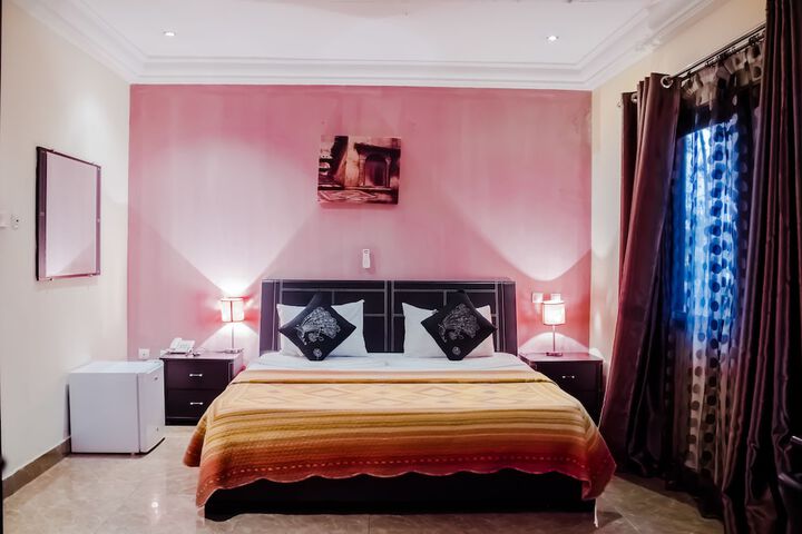 Room 16 of 21