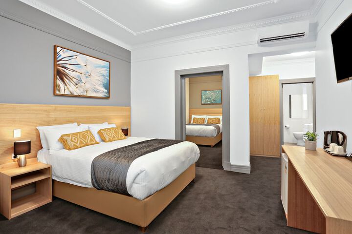 Room 22 of 40