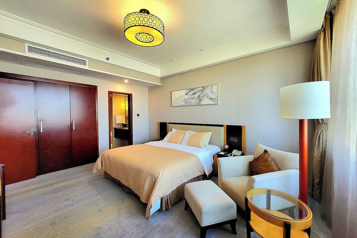 Room 13 of 61