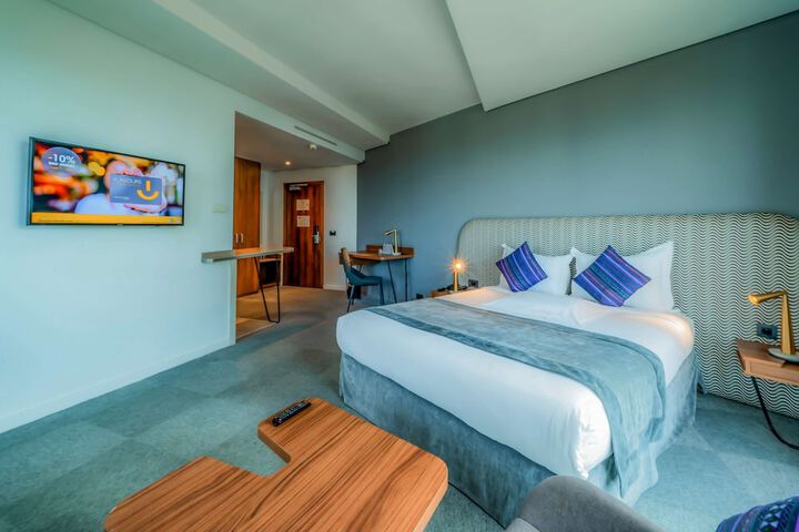 Room 7 of 35