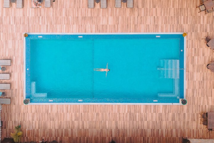 Pools & Facilities