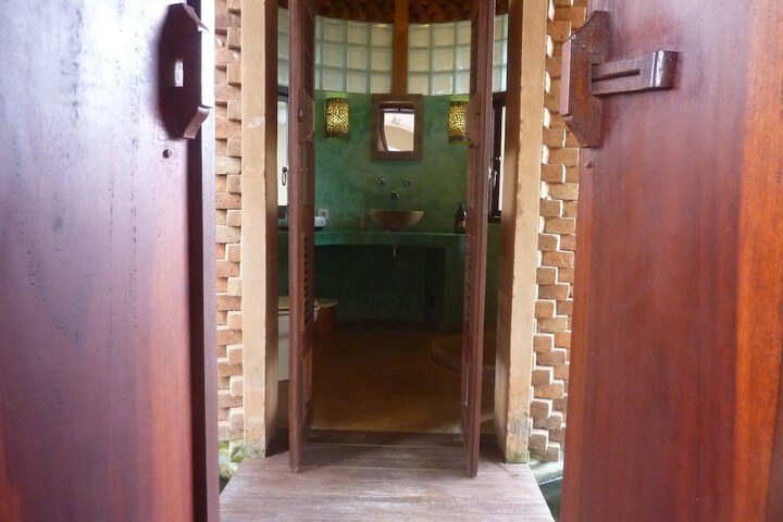 Room 8 of 15