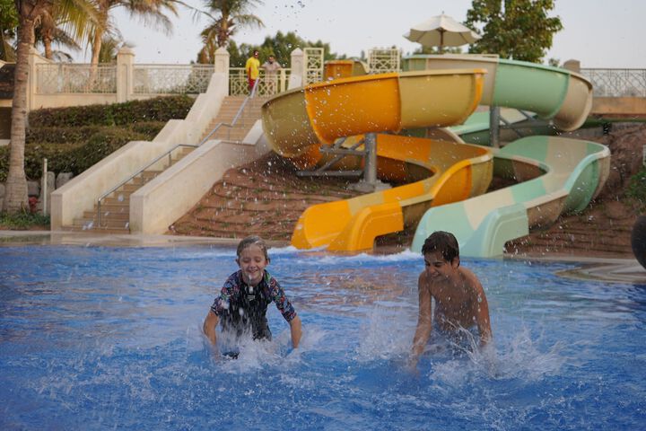 Pool 53 of 128