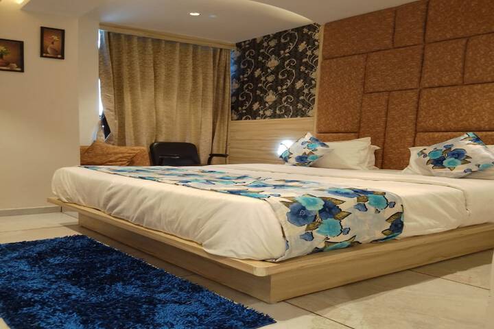 Room 15 of 29