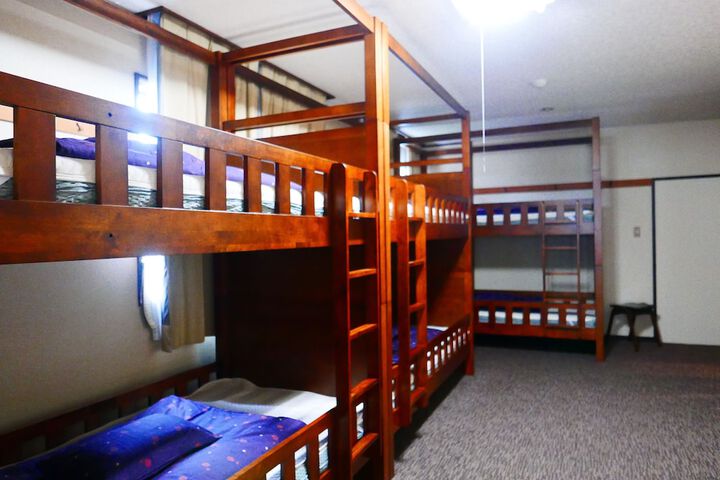 Room 8 of 81