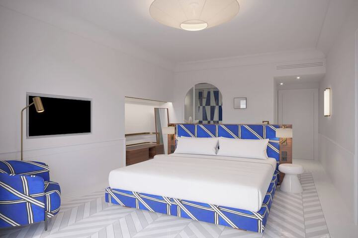 Room 6 of 42