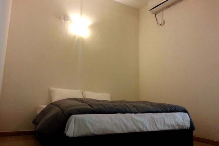 Room 9 of 70