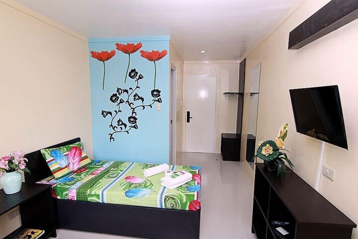 Room 9 of 25