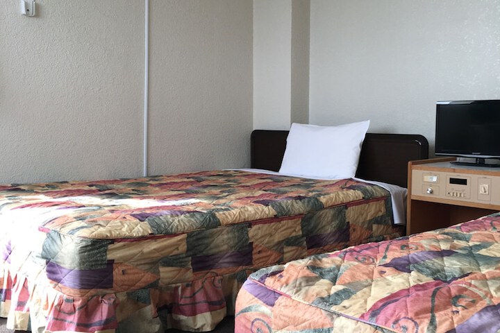 Room 7 of 38