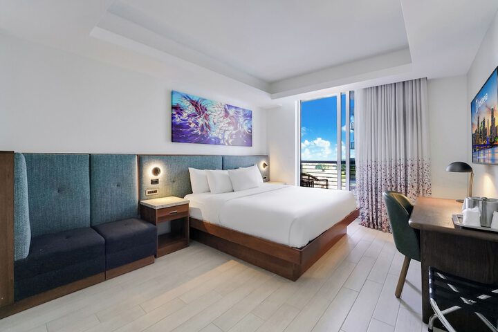 Room 8 of 44