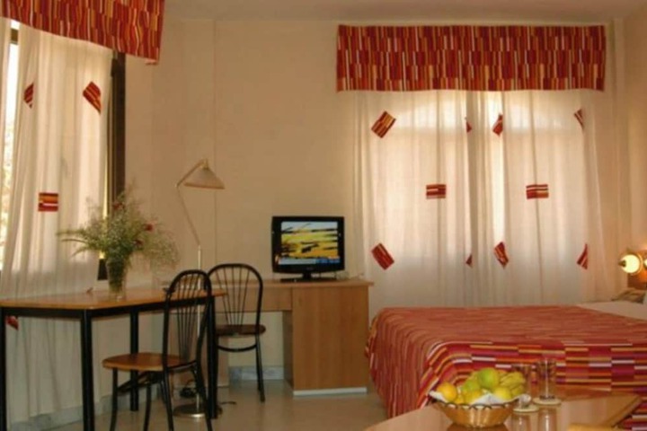Room 5 of 20
