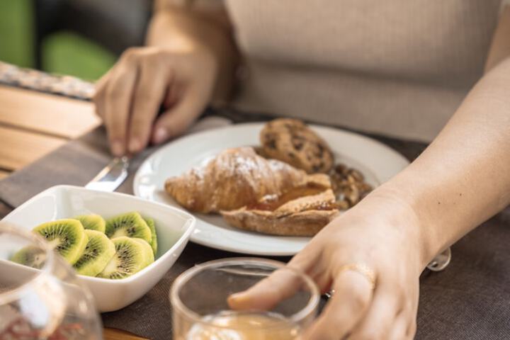 Breakfast/Coffee Service 124 of 157