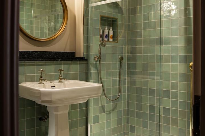 Clean Restrooms