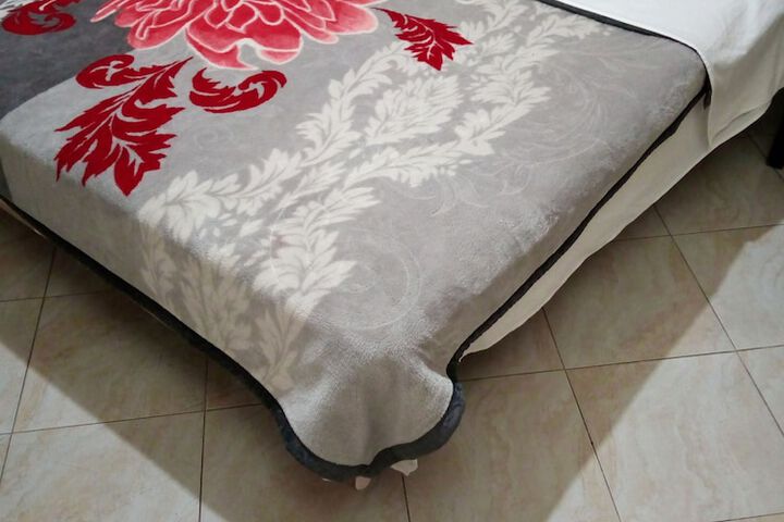 Room 2 of 25
