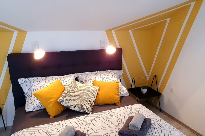 Room 5 of 38