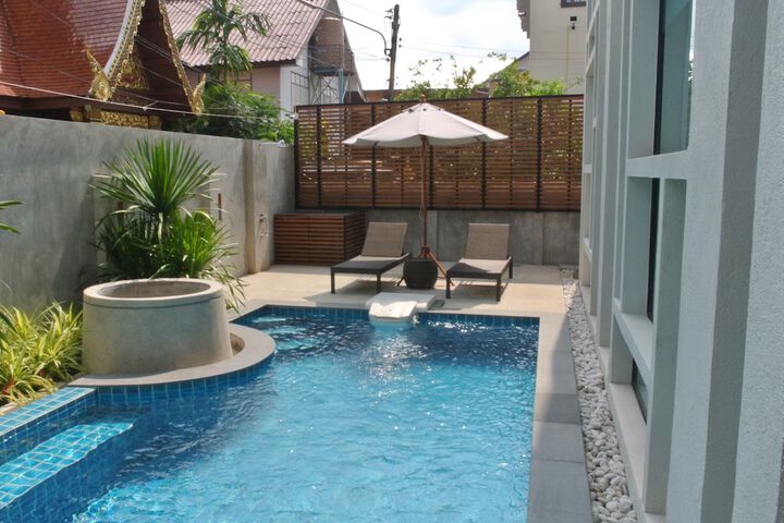 Pool 104 of 167