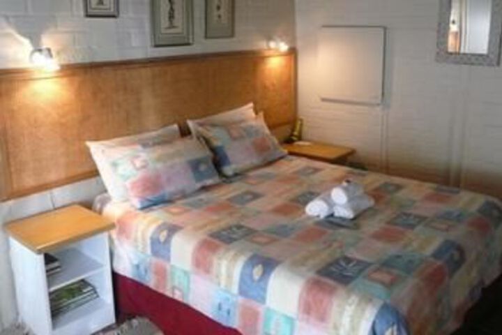 Room 8 of 17