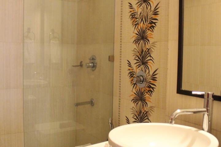 Room 16 of 26