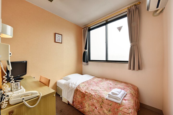Room 8 of 70