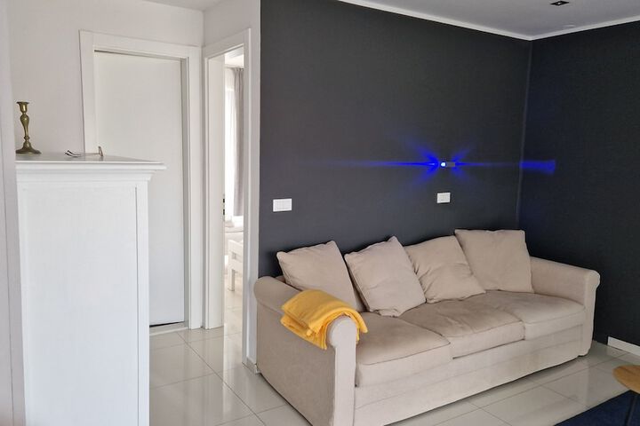 Room 30 of 104