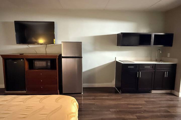 Standard | King Bed (7 of 9)