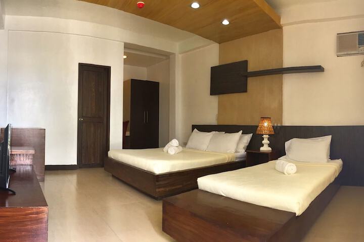 Room 7 of 42