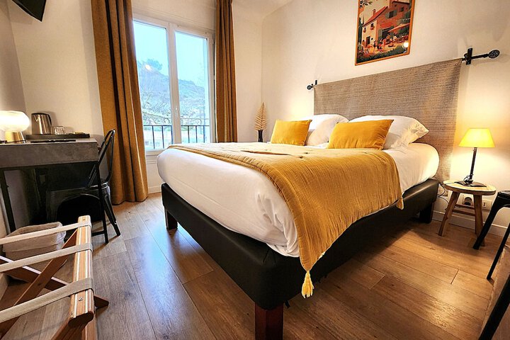 Room 6 of 21
