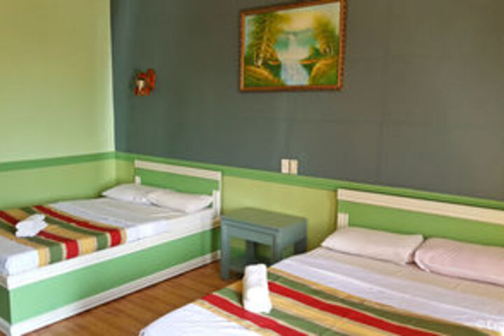 Room 3 of 21