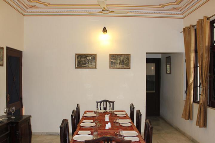 Dining 4 of 4