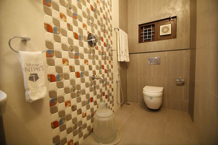 Room 15 of 22